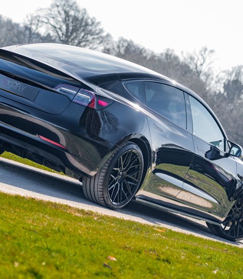 Tesla Model 3 PERFORMANCE AWD 1