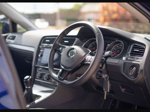 Volkswagen Golf 1.5 Golf Match TSi Evo 5dr 32