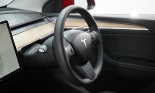 Tesla Model Y LONG RANGE AWD Red Multi Coat Comfort Suspension GROK AI One Owner VAT Q 21