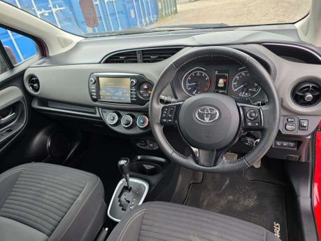 Toyota Yaris 1.5 VVT-i Icon Hatchback 5dr Petrol CVT Euro 6 (111 ps) 45