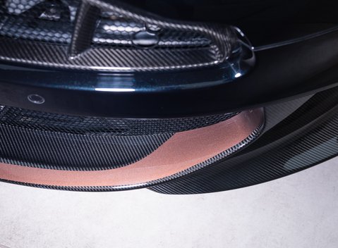 Aston Martin Vanquish S Ultimate 30