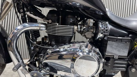 Triumph Bonneville 2013 ONLY 13K 1 OWNER LONG MOT MID-WEIGHT CRUISER BIKE 865CC 19