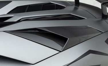 Lamborghini Aventador SV LP 750-4 Roadster 34