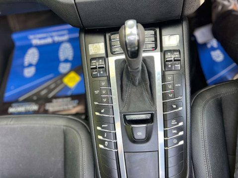 Porsche Macan 3.0 Macan S D Semi-Auto 4WD 5dr 25
