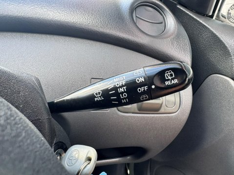 Toyota Yaris 1.0 VVT-i T3 5dr 14