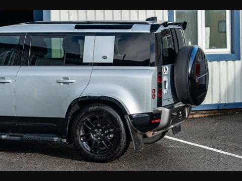 Land Rover Defender 3.0 Defender X-Dynamic S D MHEV Auto 4WD 5dr 25