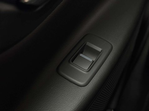 Jaguar XE 2.0d R-Sport Auto AWD Euro 6 (s/s) 4dr 54