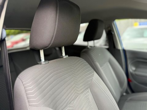 Ford Fiesta 1.6 TDCi ECOnetic Titanium Euro 5 (s/s) 5dr 18