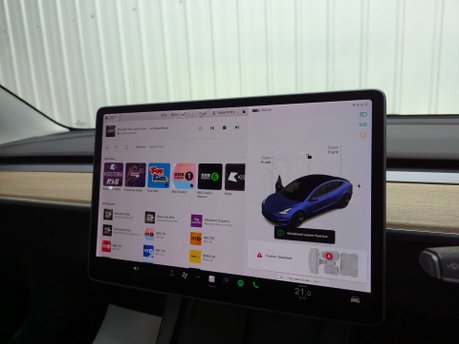 Tesla Model 3 Model 3 Long Range AWD 4WD 4dr 82