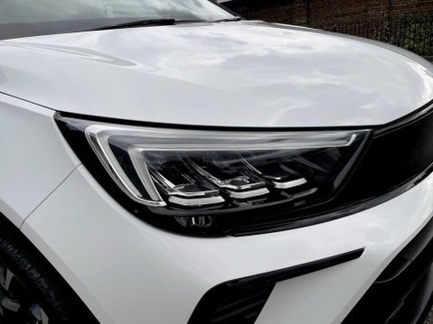 Vauxhall Crossland 1.5 Turbo D Ultimate SUV 5dr Diesel Manual Euro 6 (s/s) (110 ps) Air Con - 9