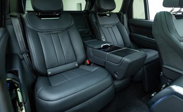 Land Rover Range Rover P530 SV 18