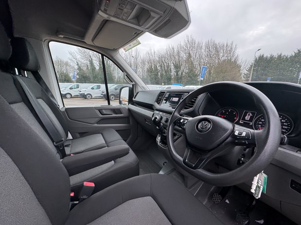 Volkswagen Crafter MWB L2H2 High Roof Trendline Cr35 Air Con EURO 6* 15