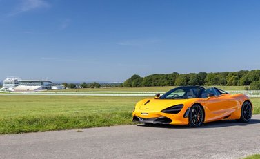 McLaren 720S Spider Peformance 2