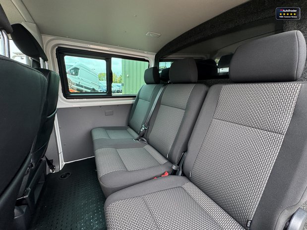 Volkswagen Transporter Crew Cab LWB L2H1 T32 Tdi 150 BHP Auto Kombi Highline Air Con Sensors EURO 12