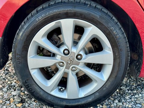 Hyundai i20 MPI PREMIUM SE NAV 51
