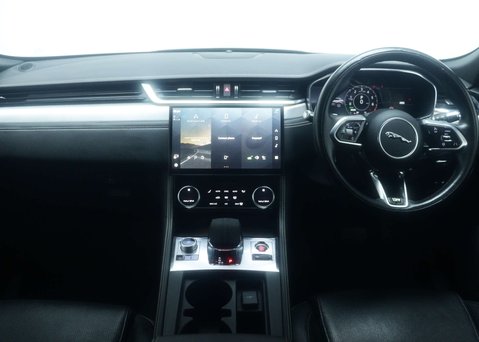 Jaguar F-Pace 2.0 F-Pace R-Dynamic S PHEV AWD Auto 4WD 5dr 19