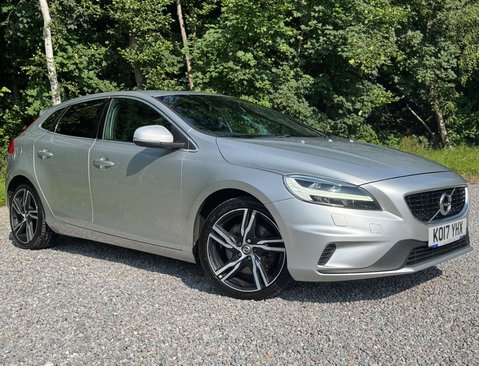 Volvo V40 2.0 V40 R-Design Pro D4 5dr 1