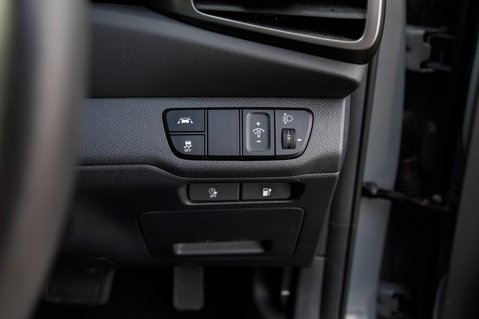 Hyundai IONIQ PREMIUM 16