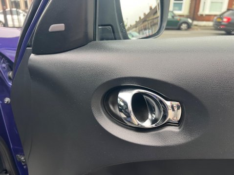 Nissan Juke 1.6 Tekna XTRON Euro 5 5dr 32