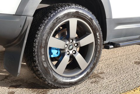 Land Rover Defender 110 HARD TOP SE MHEV with upgraded wheels £9500 REAR SEAT CONVERSION FITTED 11