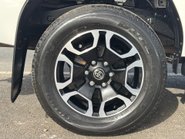 Toyota Hilux Invincible 4WD D-4D Double Cab Pickup 29