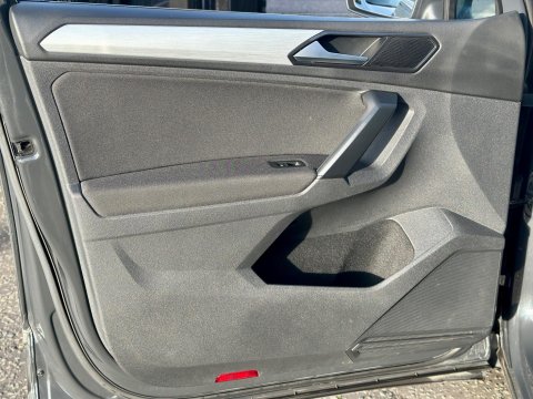 Volkswagen Tiguan 2.0 TDI SE Navigation Euro 6 (s/s) 5dr 61