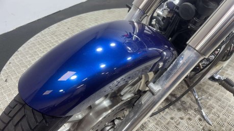 Triumph Bonneville 2008 7K EXCELLENT CONDITION CRUISER LOW RIDER 865CC 18