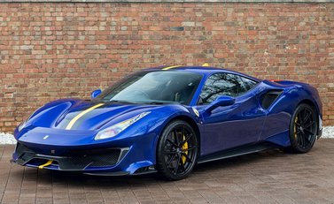 Ferrari 488 Pista 8