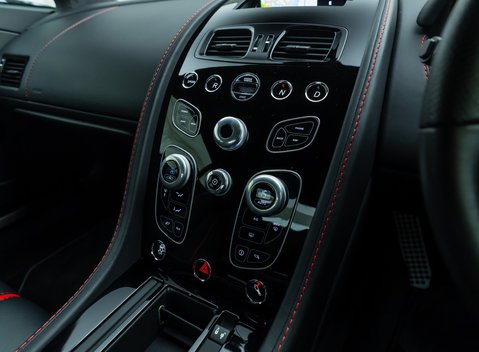 Aston Martin V12 Vantage s 21