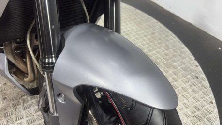 Triumph Street Triple R 2014 ONLY 15K NEW MOT ARROW EXHAUST VERY CLEAN NAKED 35