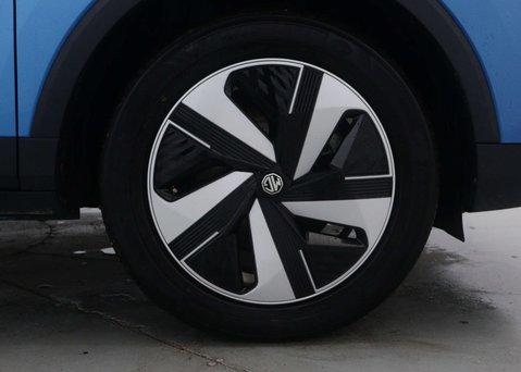 MG ZS MG ZS Trophy EV 5dr 17