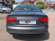 Audi A4 2.0 TDI 177 BLACK EDITION 5