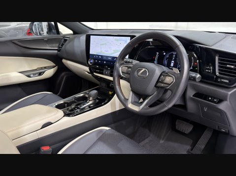 Lexus NX 450H PLUS TAKUMI Pan Roof + Mark Levinson Sound 49