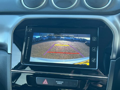 Suzuki Vitara SZ-T BOOSTERJET MHEV 22