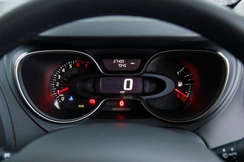 Renault Captur ICONIC TCE 15