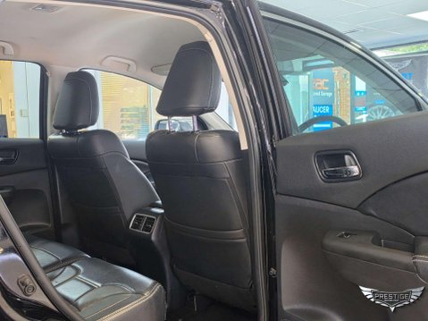 Honda CR-V 2.0 i-VTEC Black Edition Auto 4WD Euro 6 5dr 47