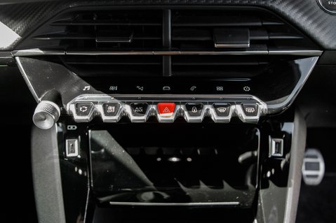 Peugeot 208 PURETECH GT S/S 33