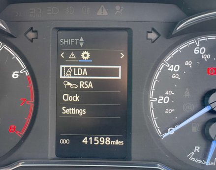 Toyota Yaris 1.5 Yaris Icon Tech VVT-i 5dr 27