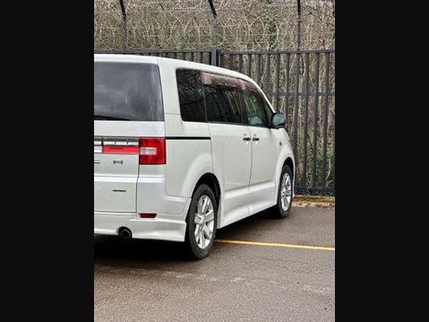 Mitsubishi Delica Roadest 44