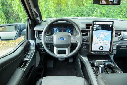 Ford Lightning Lariat Electric 28