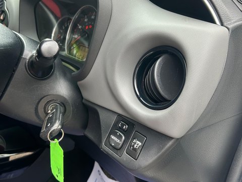 Toyota Yaris 1.33 Dual VVT-i Sport Euro 5 5dr Euro 5 43