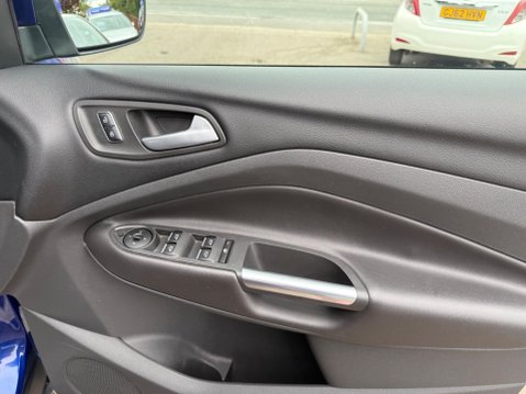 Ford Kuga 2.0 TDCi Titanium AWD Euro 6 (s/s) 5dr 26