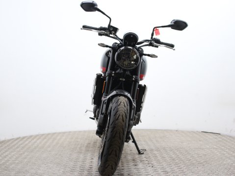 Triumph Trident TRIDENT 660 5