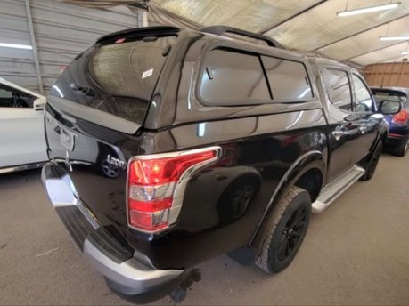 Mitsubishi L200 2.4 L200 Barbarian DI-D Auto 4WD 9