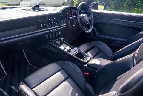 Porsche 911 3.0 911 Targa 4 GTS 4WD 2dr 9
