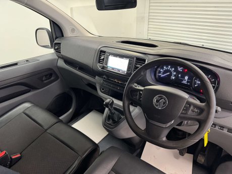Vauxhall Vivaro 1.5 Vivaro 2900 Sportive S/S 28