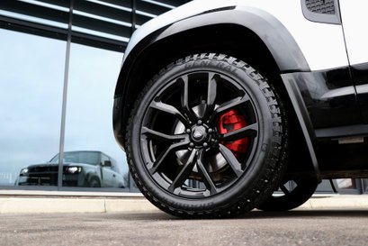 Land Rover Defender 90