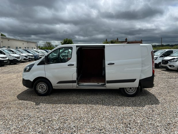 Ford Transit Custom LWB L2H1 Low Roof Leader 320 Air Con EURO 6 NO VAT 11