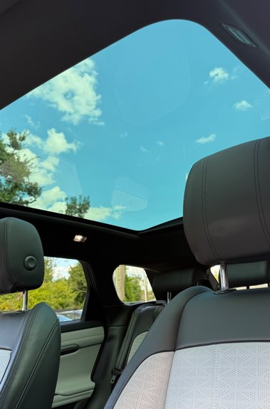 Land Rover Range Rover Evoque R-DYNAMIC HSE MHEV - 240 BHP - FULL SERVICE HISTORY - ADAPTIVE CRUISE 