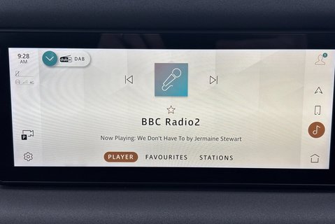 Land Rover Defender 90 D200 Hard Top MHEV 24